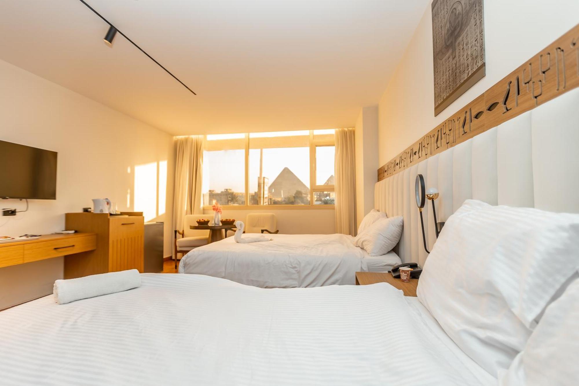 Superior Pyramids Inn Al Kawm al Akhdar Extérieur photo