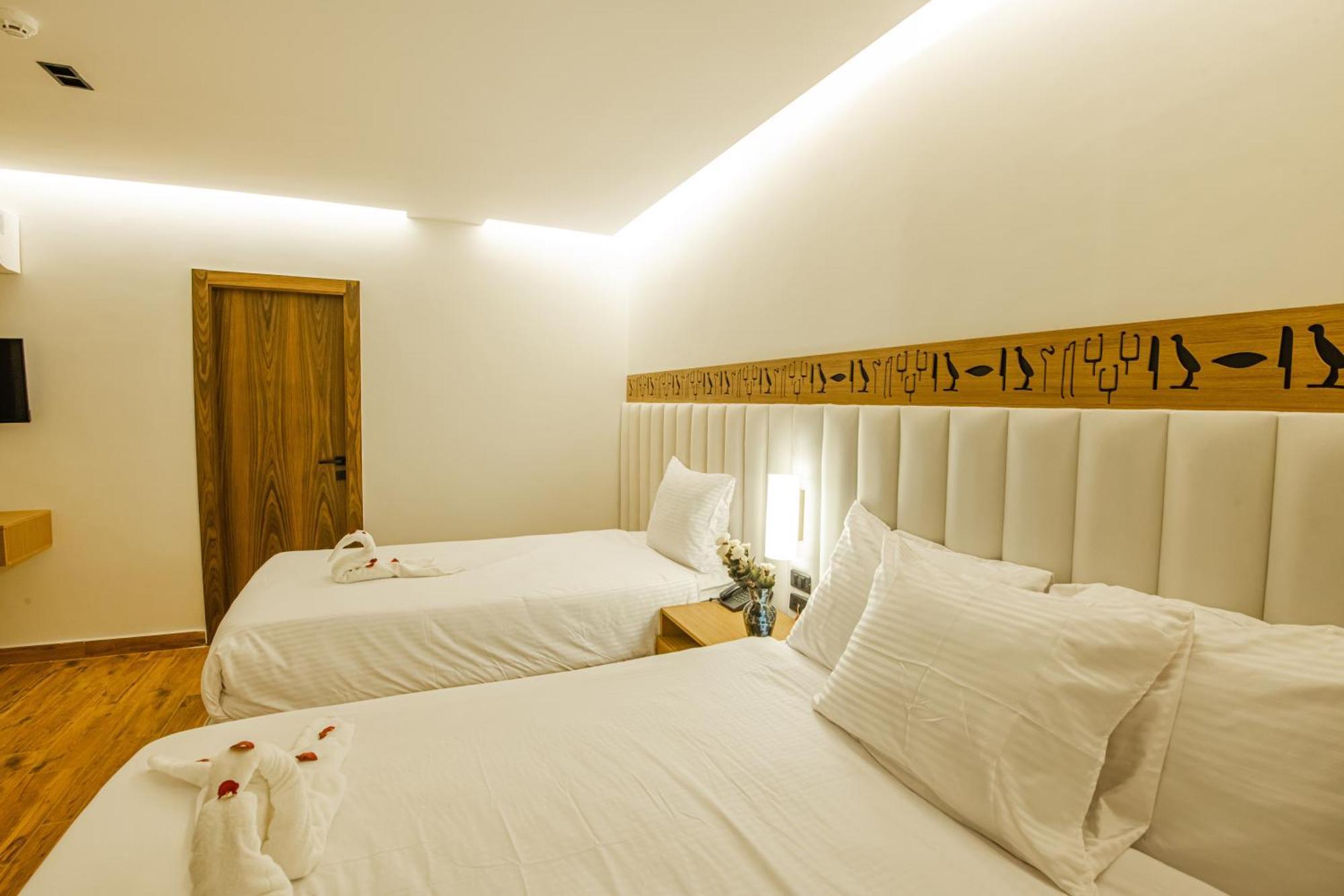 Superior Pyramids Inn Al Kawm al Akhdar Extérieur photo